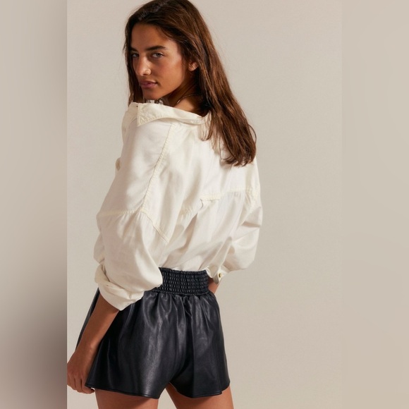 Paradise Found Vegan Skort NWOT black - Picture 3 of 3